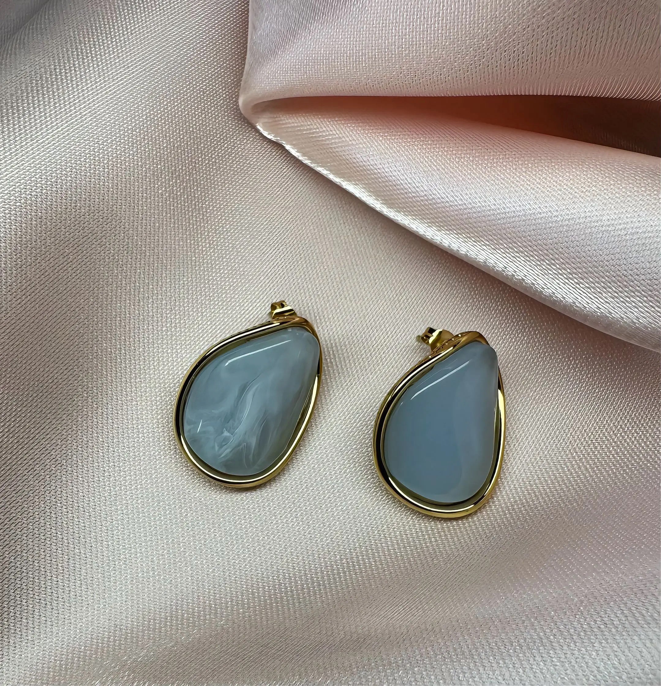 Maréa Gold Marble Earrings