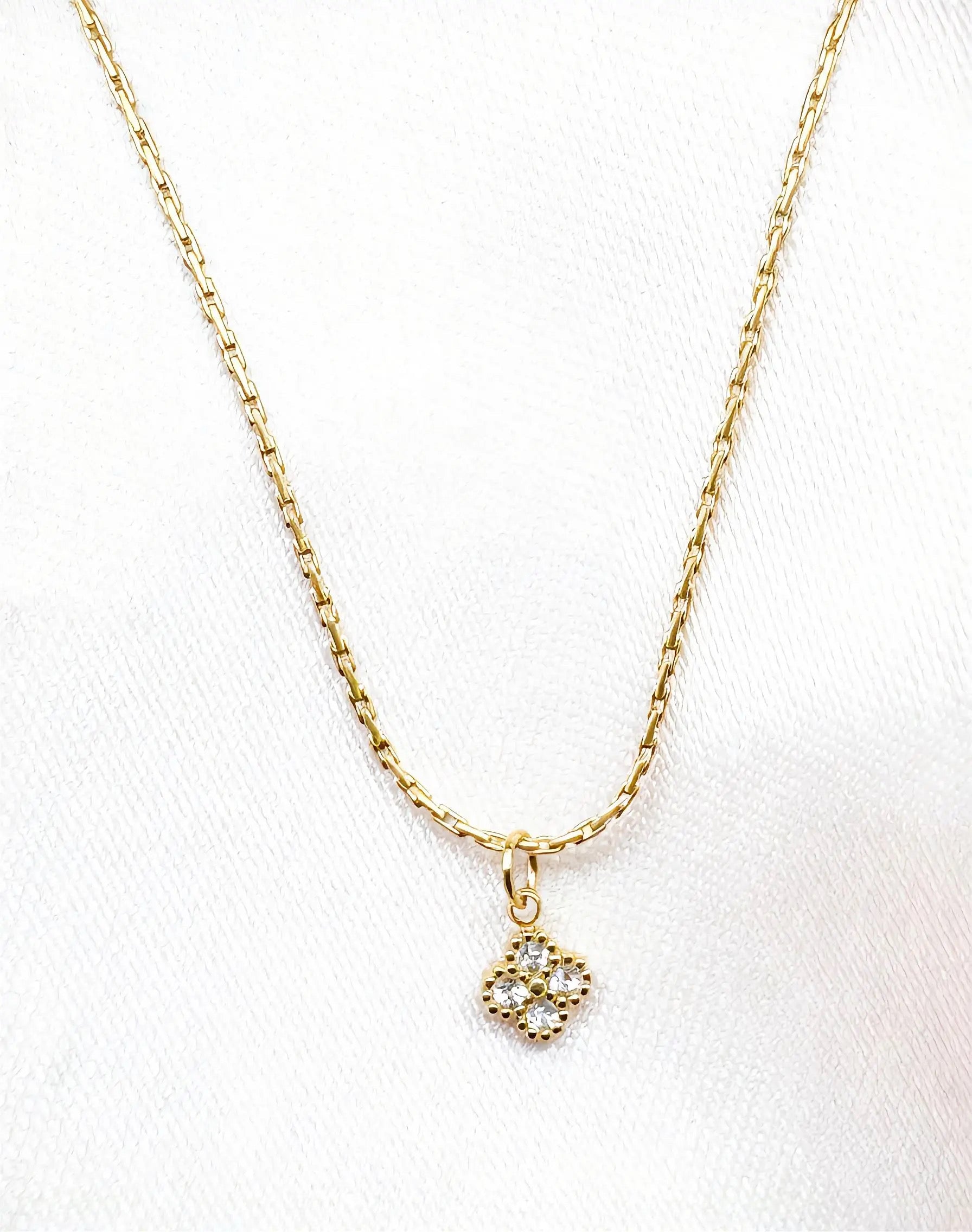 Lucky Clover Gold Pendant Necklace