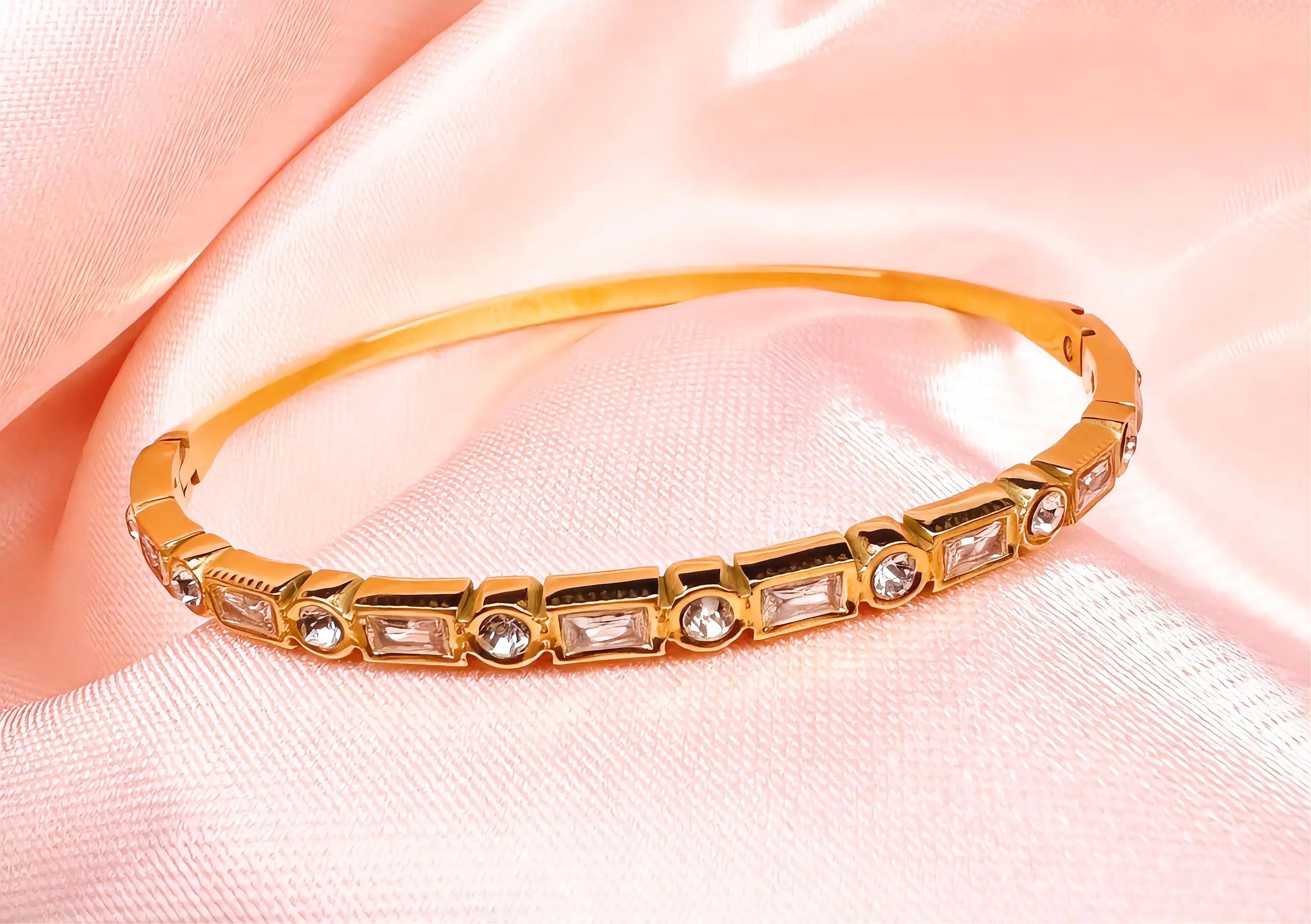 Pavé Stone Bangle